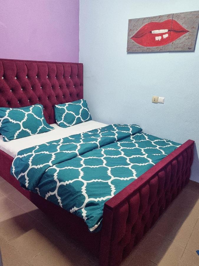 Residence Sighaka - Studio Meuble Vip Avec Wifi, Gardien, Parking Дуала Экстерьер фото